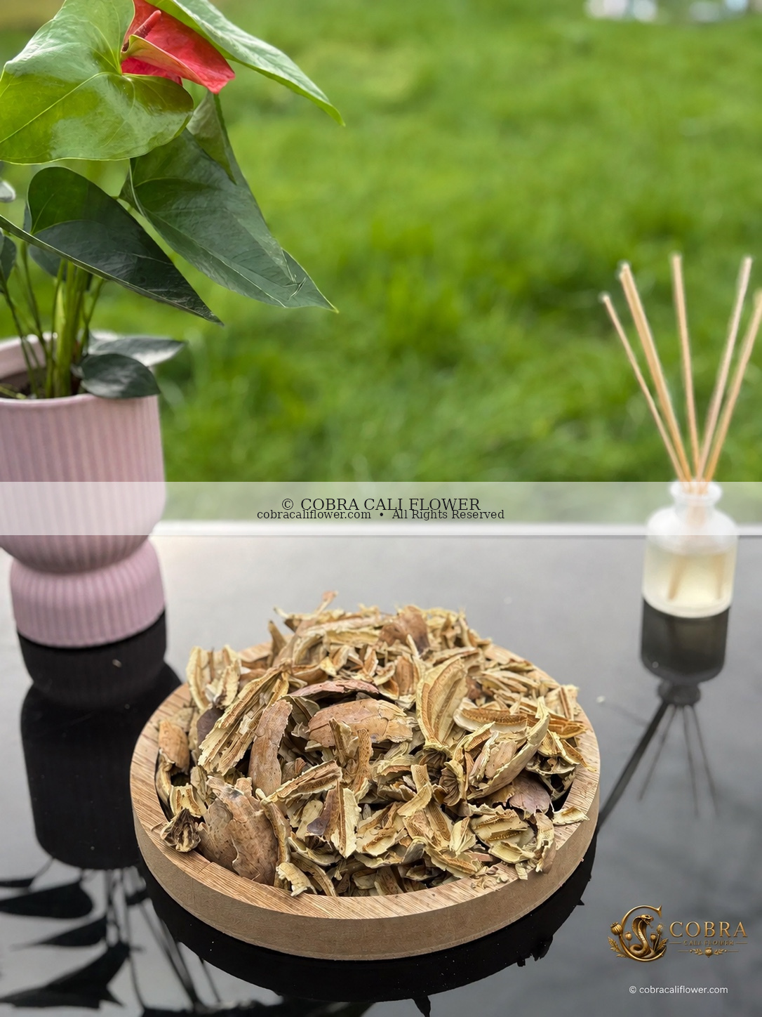British Medium Crushed Poppy Pods